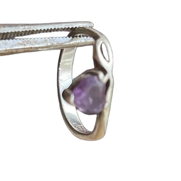 Signed Prong Set Heart Shaped Amethyst Signed 925 Silver Ring - Picture 6 of 7